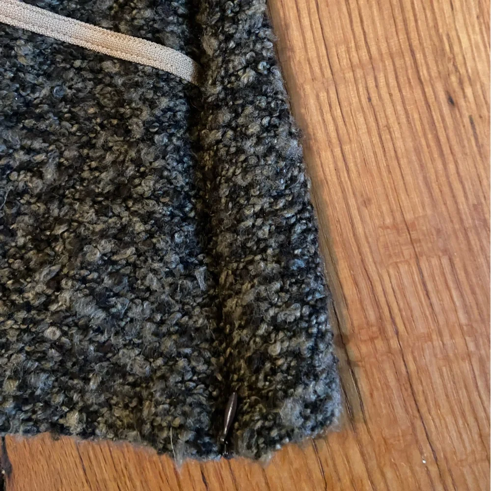 Dina Bar-El Brown V-Neck Sweater w/ Exquisite Details, Side Zipper, Size Medium - Picture 5 of 7